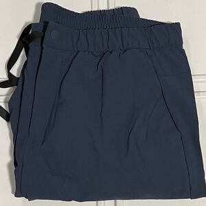 Men's Figs Pro - Dark Harbor ScrubTrouser™ - Slim Short (Large)